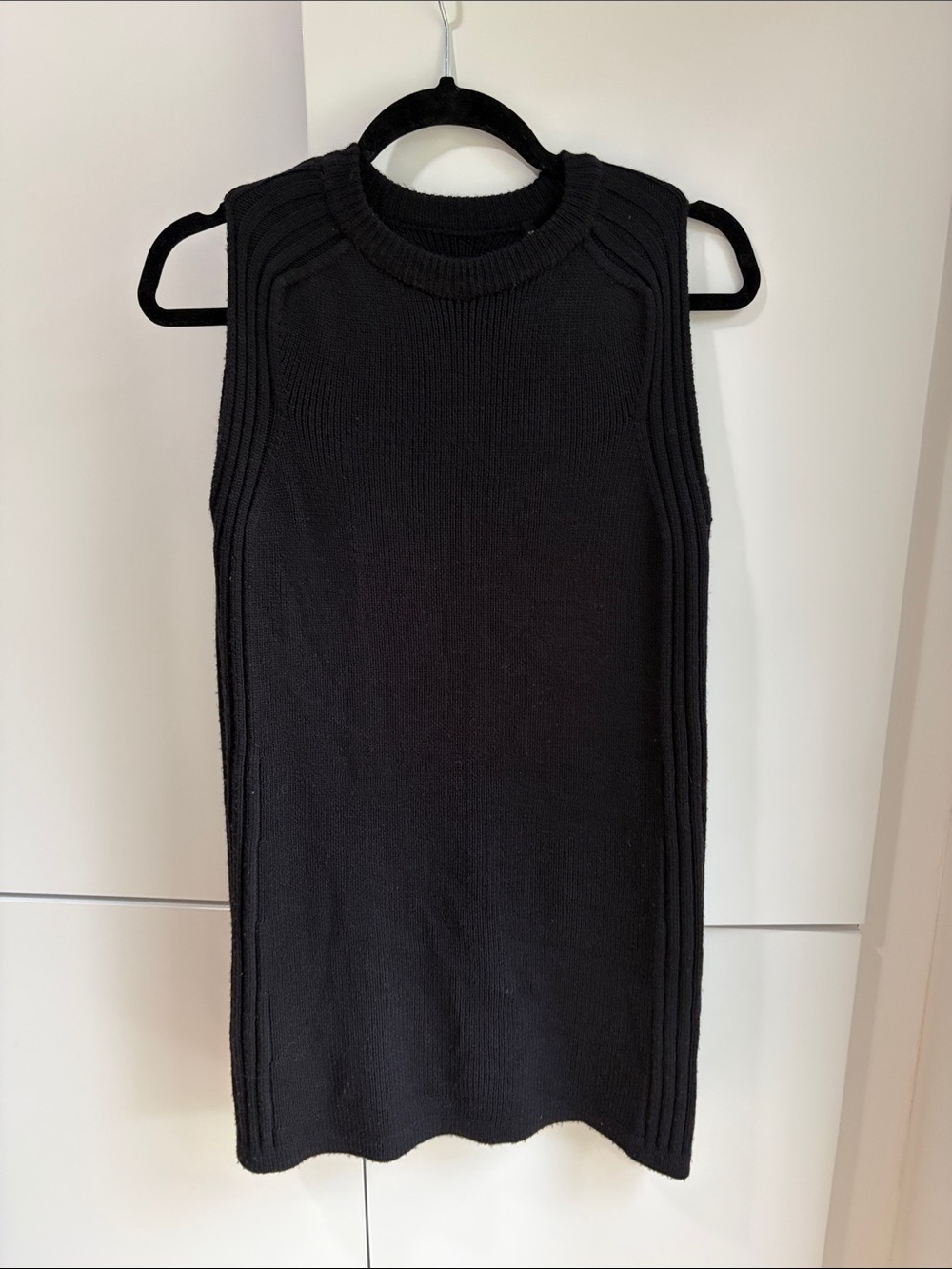 KOTN Black Sleeveless Knit Sweater Top Small